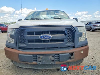 Piąte zdjęcie samochodu w środku: 2016 FORD F150 VIN:1FTMF1C8XGKE00069 - miniatura
