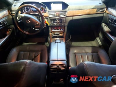 Zdjęcie 8 z 12 samochodu: 2010 MERCEDES-BENZ E550 VIN:WDDHF9AB4AA236643 - miniatura