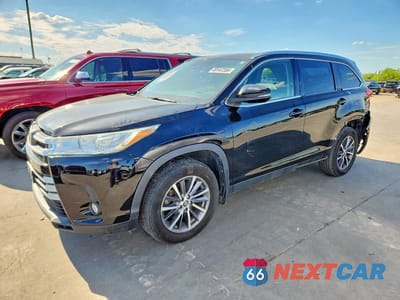 2019 TOYOTA HIGHLANDER XLE 5TDJZRFHXKS573838 - główne zdjęcie licytacji z USA - miniatura