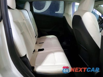 Zdjęcie 11 z 12 samochodu: 2022 TESLA MODEL Y VIN:7SAYGAEE0NF521885 - miniatura