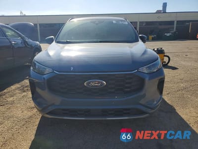 Piąte zdjęcie samochodu w środku: 2023 FORD ESCAPE ST LINE VIN:1FMCU0MN1PUA09022 - miniatura