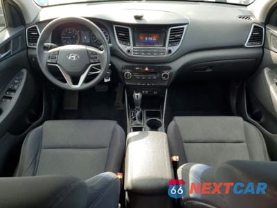 Zdjęcie 8 z 14 samochodu: 2017 HYUNDAI TUCSON SE VIN:KM8J3CA45HU546551 - miniatura