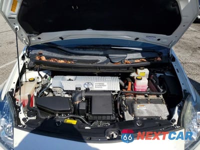 Zdjęcie 11 z 12 samochodu: 2010 TOYOTA PRIUS II VIN:JTDKN3DU2A0062039 - miniatura