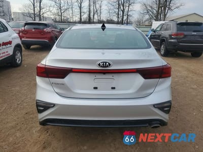 Zdjęcie 6 z 12 samochodu: 2021 KIA FORTE LXS VIN:3KPF24AD8ME333184 - miniatura