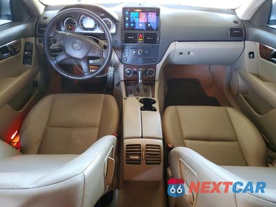 Zdjęcie 8 z 11 samochodu: 2009 MERCEDES-BENZ C 300 VIN:WDDGF54XX9F219839 - miniatura