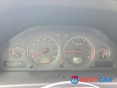 Zdjęcie 9 z 12 samochodu: 2004 VOLVO S60 2.5T VIN:YV1RS59V042327922 - miniatura