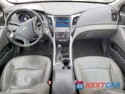 Zdjęcie 8 z 12 samochodu: 2012 HYUNDAI SONATA LIMITED VIN:5NPEC4ACXCH362728 - miniatura