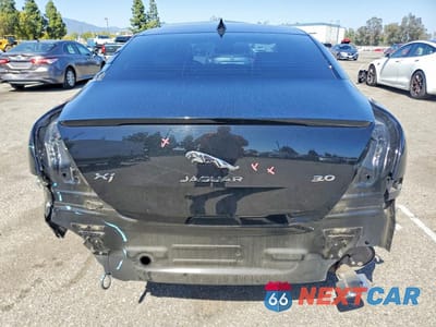 Zdjęcie 6 z 13 samochodu: 2019 JAGUAR XJ R - SPORT VIN:SAJWA1C73K8W19543 - miniatura