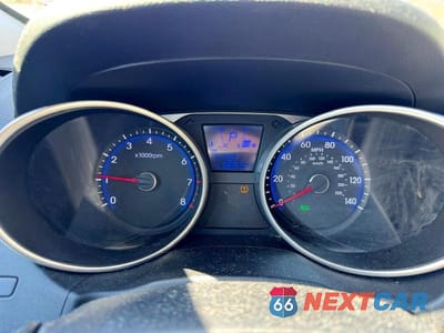 Zdjęcie 11 z 12 samochodu: 2015 HYUNDAI TUCSON GLS VIN:KM8JTCAF1FU064934 - miniatura