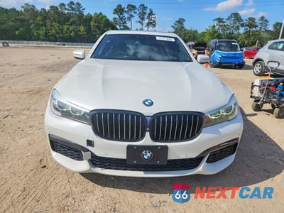 Piąte zdjęcie samochodu w środku: 2019 BMW 740 I VIN:WBA7E2C5XKB217238 - miniatura