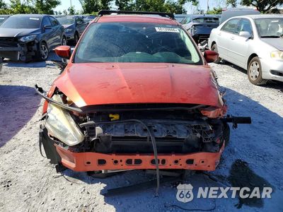 Piąte zdjęcie samochodu w środku: 2018 FORD FOCUS SE VIN:1FADP3K2XJL308313 - miniatura