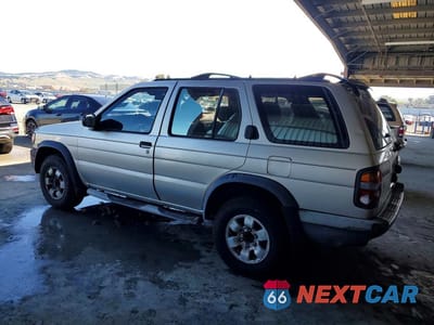 Drugie zdjęcie samochodu z przodu: 1998 NISSAN PATHFINDER XE VIN:JN8AR05Y7WW261080 - miniatura