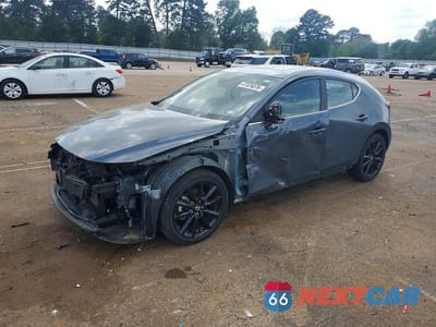 2024 MAZDA 3 PREFERRED JM1BPBLM4R1702344 - główne zdjęcie licytacji z USA - miniatura