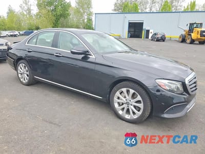Czwarte zdjęcie samochodu z boku: 2017 MERCEDES-BENZ E 300 4MATIC VIN:WDDZF4KBXHA226909 - miniatura
