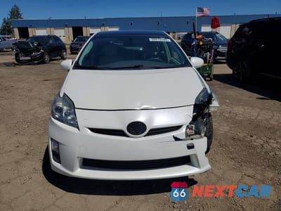Piąte zdjęcie samochodu w środku: 2010 TOYOTA PRIUS IV VIN:JTDKN3DU4A0113766 - miniatura