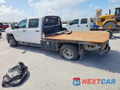 Drugie zdjęcie samochodu z przodu: 2019 CHEVROLET SILVERADO C3500 6.0L V-8 FLAT BED VIN:1GB4CVCG4KF171885 - miniatura
