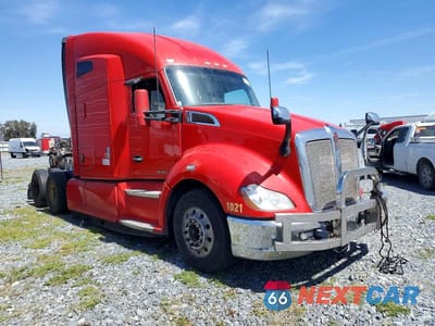 2019 KENWORTH T680 SEMI TRUCK 1XKYDP9XXKJ295545 - główne zdjęcie licytacji z USA - miniatura