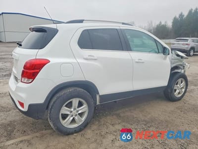 Trzecie zdjęcie samochodu z tyłu: 2020 CHEVROLET TRAX 1LT VIN:KL7CJPSB6LB319037 - miniatura