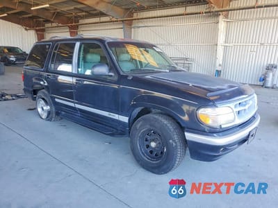 Czwarte zdjęcie samochodu z boku: 1996 FORD EXPLORER VIN:1FMDU34X0TZA58183 - miniatura