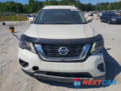 Piąte zdjęcie samochodu w środku: 2017 NISSAN PATHFINDER S VIN:5N1DR2MM4HC661245 - miniatura