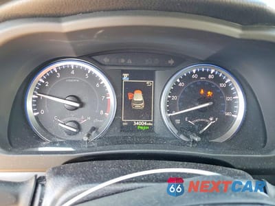 Zdjęcie 9 z 12 samochodu: 2019 TOYOTA HIGHLANDER LIMITED PLATINUM VIN:5TDDZRFH5KS955059 - miniatura