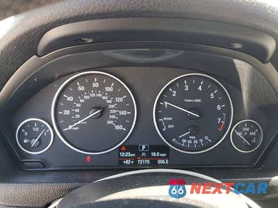 Zdjęcie 9 z 12 samochodu: 2018 BMW 320 I VIN:WBA8E1G5XJNU89634 - miniatura
