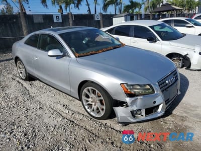 Czwarte zdjęcie samochodu z boku: 2012 AUDI A5 PREMIUM PLUS VIN:WAULFAFR4CA003535 - miniatura