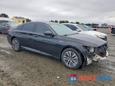 Czwarte zdjęcie samochodu z boku: 2018 HONDA ACCORD TOURING HYBRID VIN:1HGCV3F99JA009377 - miniatura