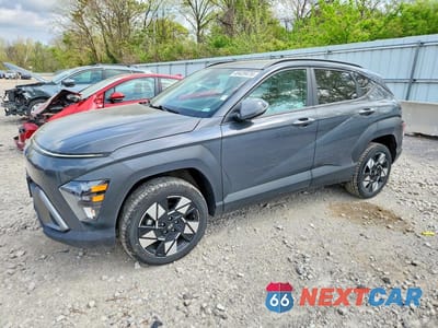 2024 HYUNDAI KONA SEL KM8HBCAB8RU078087 - główne zdjęcie licytacji z USA - miniatura