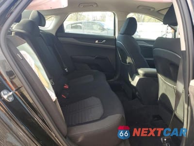 Zdjęcie 10 z 11 samochodu: 2025 KIA K5 LXS VIN:KNAG24J74S5329072 - miniatura