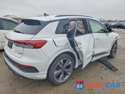 Trzecie zdjęcie samochodu z tyłu: 2024 AUDI Q4 E-TRON PREMIUM PLUS VIN:WA1LUBFZ7RP064859 - miniatura