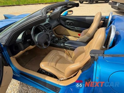Zdjęcie 9 z 14 samochodu: 2000 CHEVROLET CORVETTE VIN:1G1YY32G9Y5127909 - miniatura