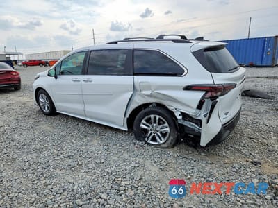 Drugie zdjęcie samochodu z przodu: 2026 TOYOTA SIENNA XLE 7-PASSENGER VIN:5TDYSKFC5TS251981 - miniatura