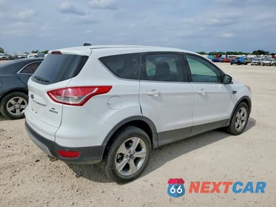 Trzecie zdjęcie samochodu z tyłu: 2014 FORD ESCAPE SE VIN:1FMCU0GX6EUB80696 - miniatura