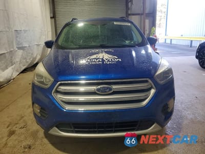 Piąte zdjęcie samochodu w środku: 2017 FORD ESCAPE SE VIN:1FMCU0GD6HUB41200 - miniatura