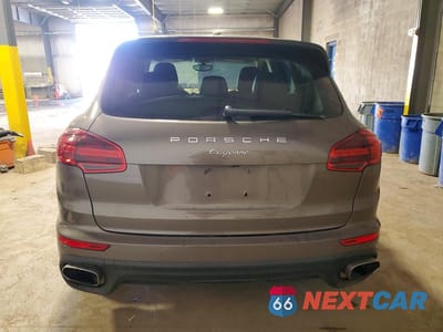 Zdjęcie 6 z 13 samochodu: 2016 PORSCHE CAYENNE VIN:WP1AA2A20GLA11259 - miniatura