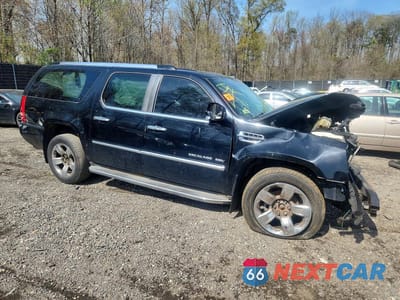 Czwarte zdjęcie samochodu z boku: 2011 CADILLAC ESCALADE ESV LUXURY VIN:1GYS4HEF1BR245598 - miniatura