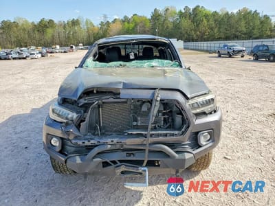 Piąte zdjęcie samochodu w środku: 2020 TOYOTA TACOMA TRD OFF-ROAD VIN:3TMCZ5ANXLM313617 - miniatura