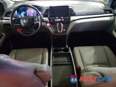 Zdjęcie 8 z 13 samochodu: 2018 HONDA ODYSSEY EXL VIN:5FNRL6H74JB036182 - miniatura