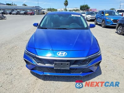 Piąte zdjęcie samochodu w środku: 2024 HYUNDAI ELANTRA SEL VIN:KMHLM4DG1RU671212 - miniatura