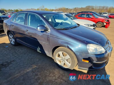 Czwarte zdjęcie samochodu z boku: 2009 VOLKSWAGEN JETTA SE VIN:3VWRZ71K69M130393 - miniatura