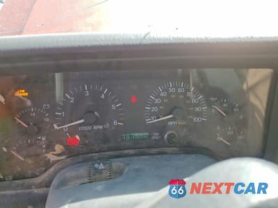 Zdjęcie 9 z 11 samochodu: 2001 JEEP GRAND CHEROKEE VIN:1J4FF48S11L508476 - miniatura