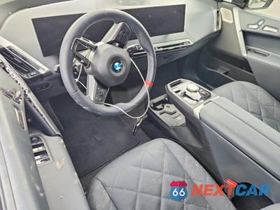 Zdjęcie 8 z 14 samochodu: 2025 BMW IX M60 VIN:WB533CF00SCT39190 - miniatura