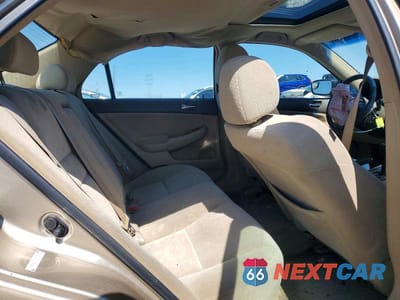 Zdjęcie 11 z 14 samochodu: 2005 HONDA ACCORD EX VIN:1HGCM56715A063193 - miniatura
