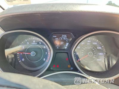 Zdjęcie 9 z 12 samochodu: 2013 HYUNDAI ELANTRA LIMITED VIN:5NPDH4AE4DH238776 - miniatura
