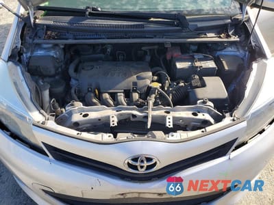 Zdjęcie 12 z 13 samochodu: 2014 TOYOTA YARIS 5-DOOR L VIN:JTDKTUD38ED596762 - miniatura