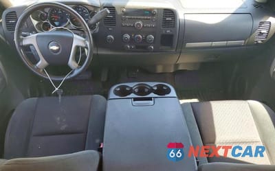 Zdjęcie 8 z 12 samochodu: 2009 CHEVROLET SILVERADO K1500 LT VIN:1GCEK29059E108645 - miniatura