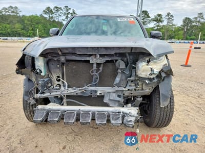 Piąte zdjęcie samochodu w środku: 2017 TOYOTA TACOMA SR5 VIN:5TFAX5GN3HX083652 - miniatura