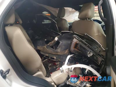 Zdjęcie 11 z 14 samochodu: 2018 FORD EXPLORER XLT VIN:1FM5K8D85JGC35545 - miniatura