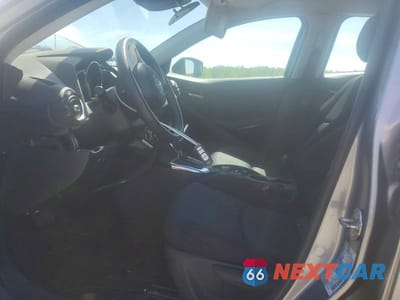 Zdjęcie 7 z 12 samochodu: 2016 SCION IA BASE VIN:3MYDLBZVXGY127875 - miniatura